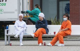 Enfermeros, pacientes y pensionistas ven arriesgado pasar a la fase 1