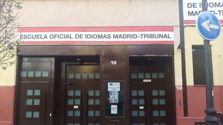 Escuela Oficial de Idiomas de Tribunal, cerrada por el estado de alarma.