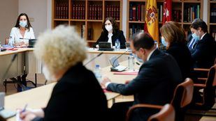 Díaz Ayuso analiza con la Federación Madrileña de Municipios la recuperación tras la crisis