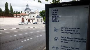 Actos austeros y pradera online en un San Isidro confinados