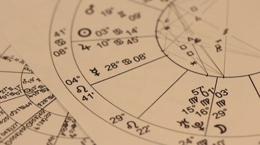 ¿Qué le depararán los astros a su signo este domingo?