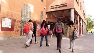 Sindicatos y profesores, preocupados ante la posible vuelta a las clases en Bachillerato