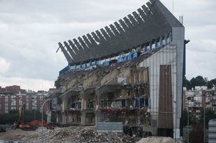 Ecologistas piden parar el derribo del Calderón por vertidos al Manzanares