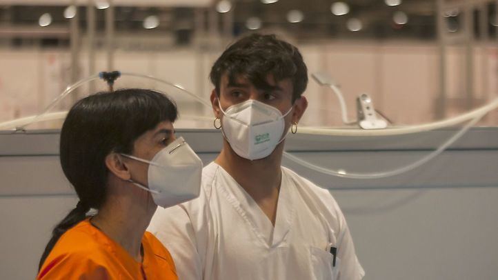 Sanitarios en el Hospital provisional de Ifema en una foto de archivo.