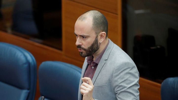 El diputado de Unidas Podemos, Francisco Javier Cañadas Martín durante su intervención en el pleno.