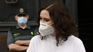 Un juez se inhibe al Supremo de la querella contra Ayuso por "no evitar la propagación del virus" en las residencias