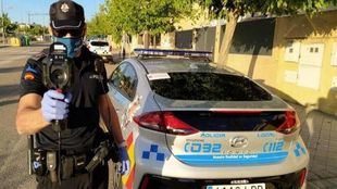 Arroyomolinos dota a la Policía Local de pistolas térmicas como elemento de prevención