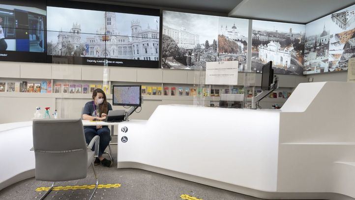 La oficina de turismo de la Plaza Mayor es la primera que cuenta con un sello que certifica la seguridad y falta de riesgo en la utilización de sus instalaciones.