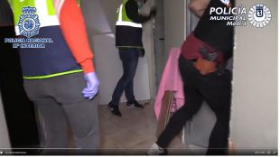 Liberados 61 inmigrantes que vivían entre ratas en trasteros de 9 m2