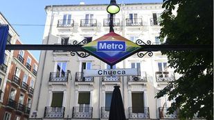 Chueca lucirá de manera permanente el logo de Metro con los colores arcoíris