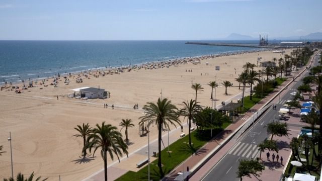 Vistas de la playa de Gandia.