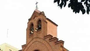 Un hombre irrumpe en una misa en Vallecas al grito de "Asesinos, pederastas y violadores"