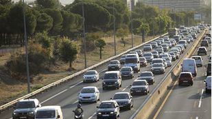 Atascos kilométricos en todas las autovías de salida de Madrid