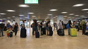 La Comunidad recurre la resolución de Sanidad sobre los controles del aeropuerto frente a la Covid-19