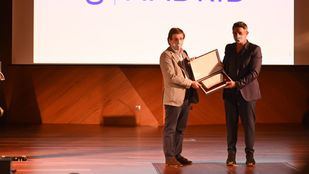 El Ayuntamiento homenajea a Alejandro Sanz