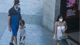 Ayuso no descarta implantar el uso obligatorio de mascarillas