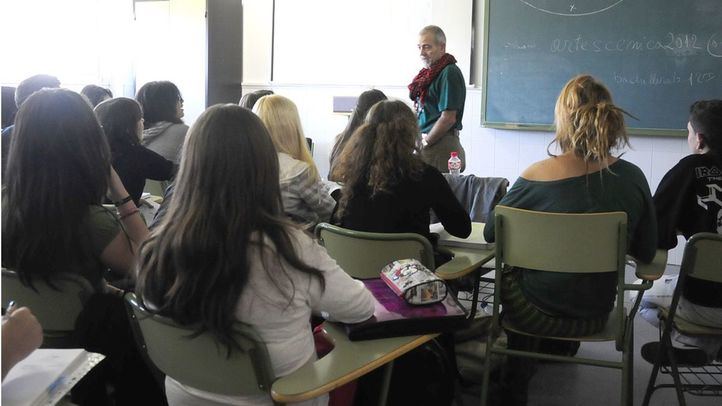 Clase de un instituto en una foto de archivo