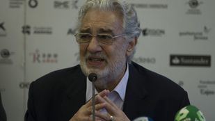Más Madrid y PSOE retiran el nombre de Plácido Domingo de la escuela de música de Retiro
