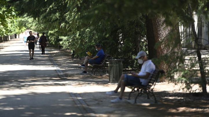El Retiro en un día de verano