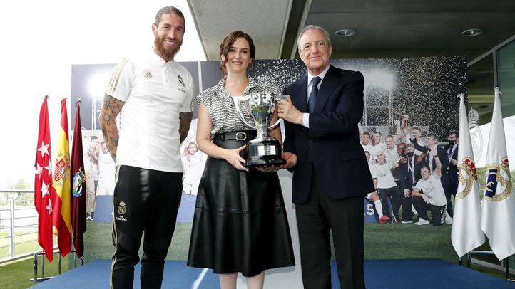 Ayuso y Almeida felicitan 'de corazón' al Real Madrid