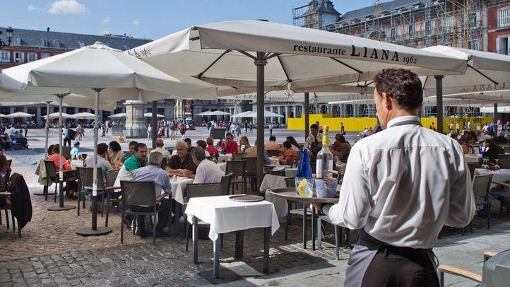 Cae un 37,6 % la facturación del sector servicios en Madrid