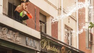 Los vallecanos llevarán su tradicional Batalla Naval a los balcones