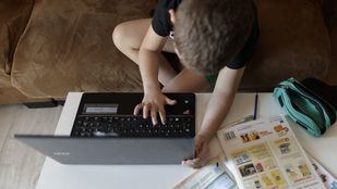 Educación prepara un currículum y un módulo de exámenes on line por si hay un nuevo confinamiento