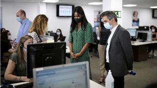 Madrid ampliará su servicio de Teleasistencia para llegar a 90.000 hogares de mayores de 85 años