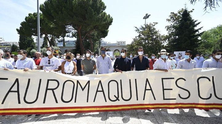 Los toreros protestan por la falta de ayudas a su sector.