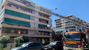 Momento de la intervención de los bomberos
