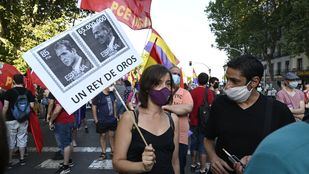 Colectivos republicanos se manifiestan contra la Corona