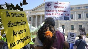 Los pensionistas exigen ante el Congreso el blindaje constitucional de las pensiones