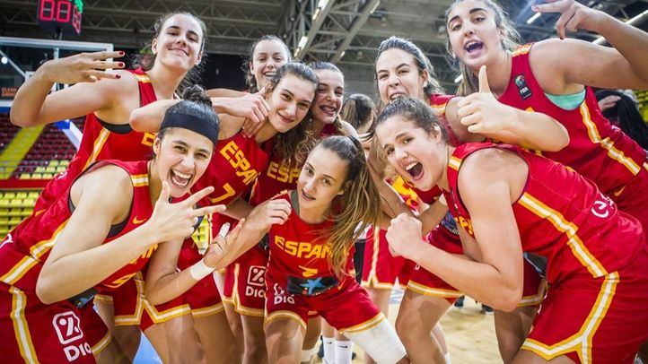Jugadoras de la actual selección Sub 16 de baloncesto femenino