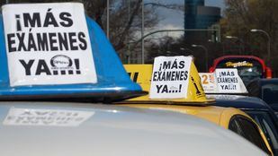 Las autoescuelas, contra la DGT por citar a examen "sin antelación" y falta de examinadores