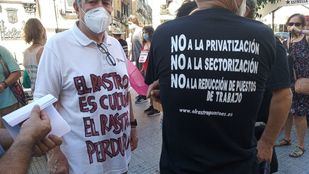 Quinto domingo de protestas de los comerciantes del Rastro