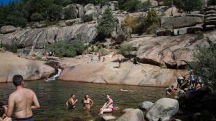 Vecinos de Leganés alertan que jóvenes se bañan en la balsa de tormenta