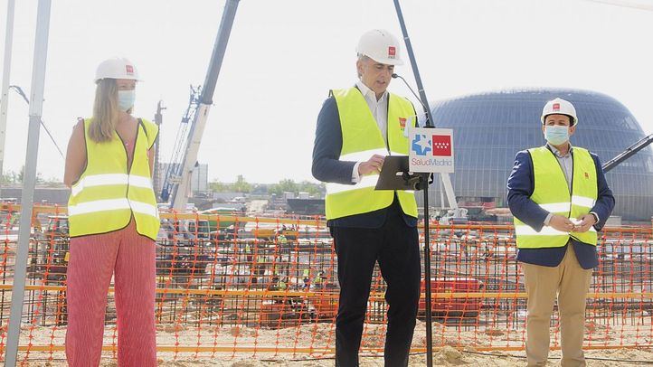 El consejero de Sanidad, Enrique Ruiz Escudero, visita el avance de las obras del Hospital de Emergencias Isabel Zendal