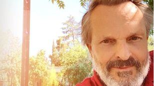 Miguel Bosé apoya la manifestación contra el uso obligatorio de mascarillas