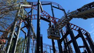Rescatan a diez personas de una atracción del Parque de Atracciones