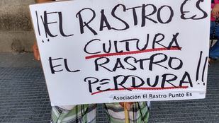 Octavo domingo de protestas de los comerciantes del Rastro