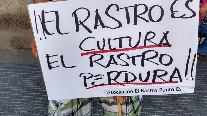 Octavo domingo de protestas de los comerciantes del Rastro