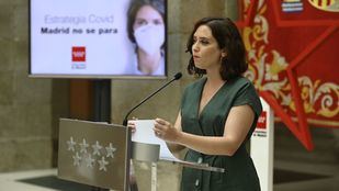 Madrid pide revocar el auto que anula prohibir fumar en la calle y reprocha al juez que se "extralimite"