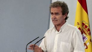 Simón admite que el control de la transmisión no es fácil en Madrid y Ayuso ve "ensañamiento"
