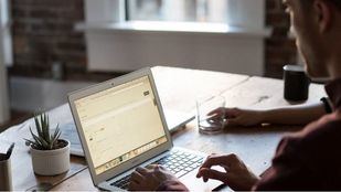 Desvelados los detalles del borrador sobre el teletrabajo que estará sobre la mesa de Gobierno y agentes sociales