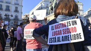 Los comerciantes del Rastro vuelven a manifestarse y el Ayuntamiento pide una nueva reunión