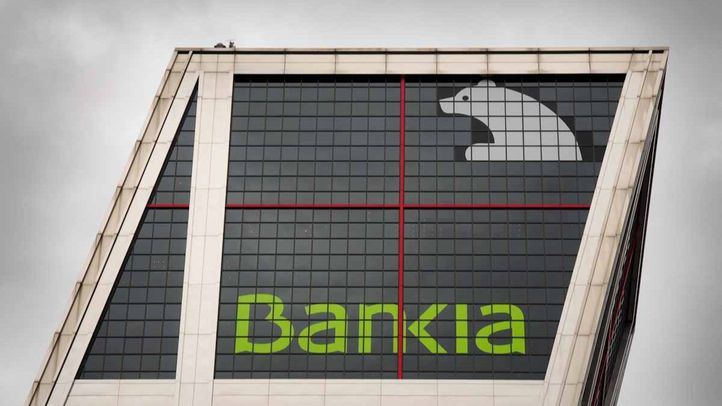 Edificio derecho de la torres kio sede de Bankia
