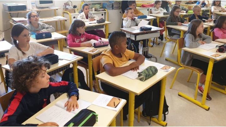 Alumnos de una escuela de Boussac, en el departamento de Aveyron