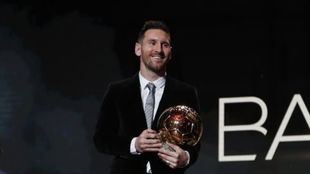 Messi se queda en el Barcelona para evitar ir a juicio