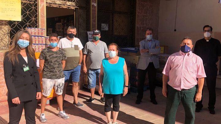 Foto de la donación a Cáritas La Fortuna (Leganés)