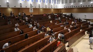 Un total de 1.267 estudiantes se examinan en la UCM de la convocatoria extraordinaria de la EvAU